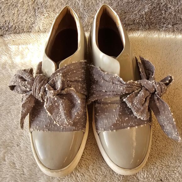 AGL Women's Patent Leather Oversized Bow‎ Platform Slip On Sneakers Size 8 39 - Picture 1 of 8